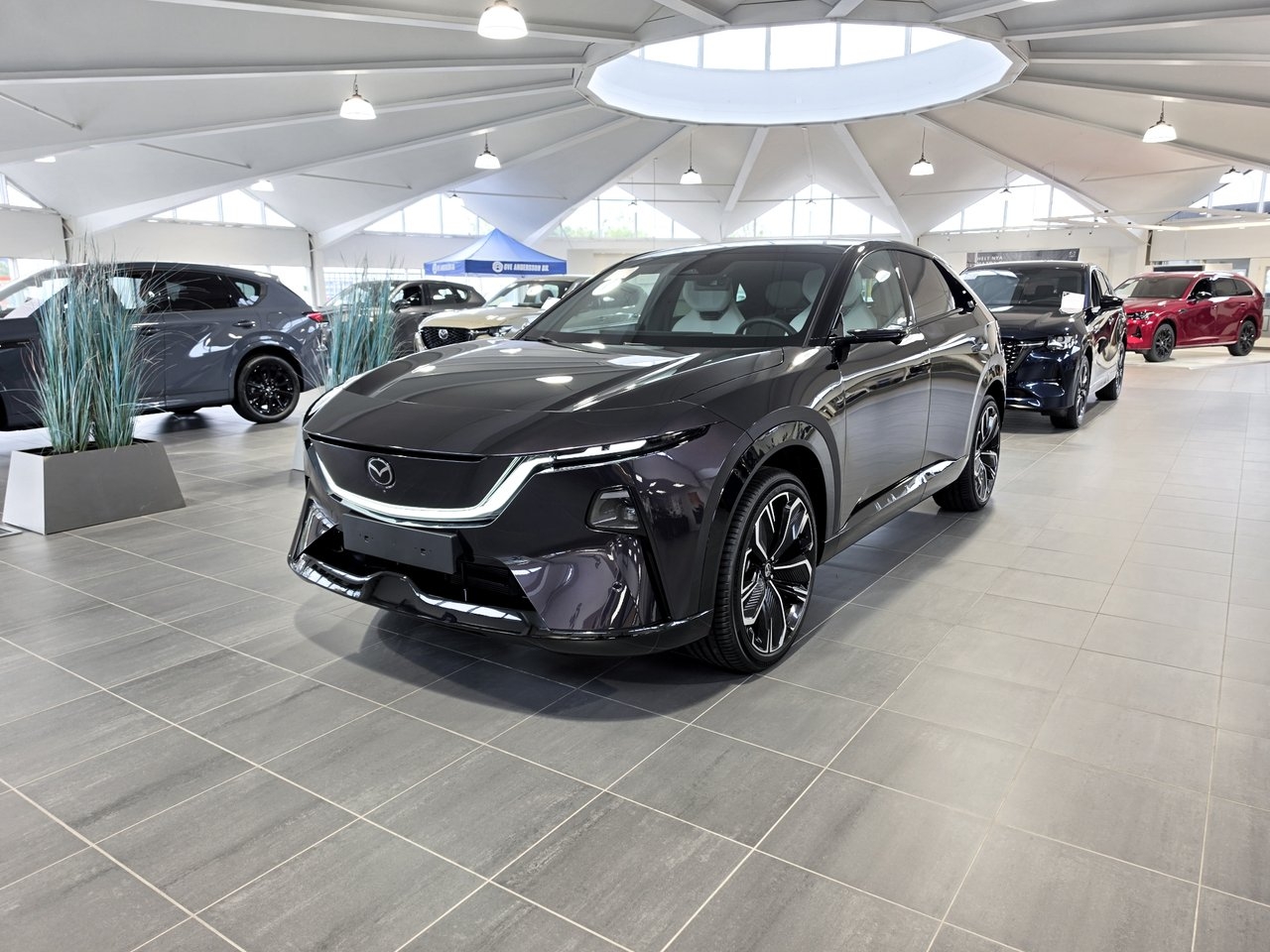 Mazda CX-6e 2026, photo 2/10