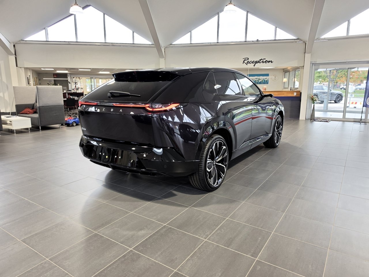 Mazda CX-6e 2026, photo 4/10
