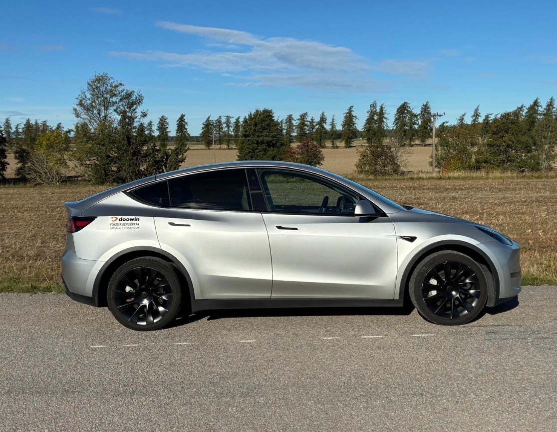 Tesla Model Y Long Range AWD 2023, bild 4/10