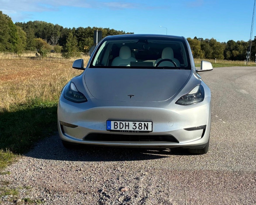 Tesla Model Y Long Range AWD 2023, bild 3/10