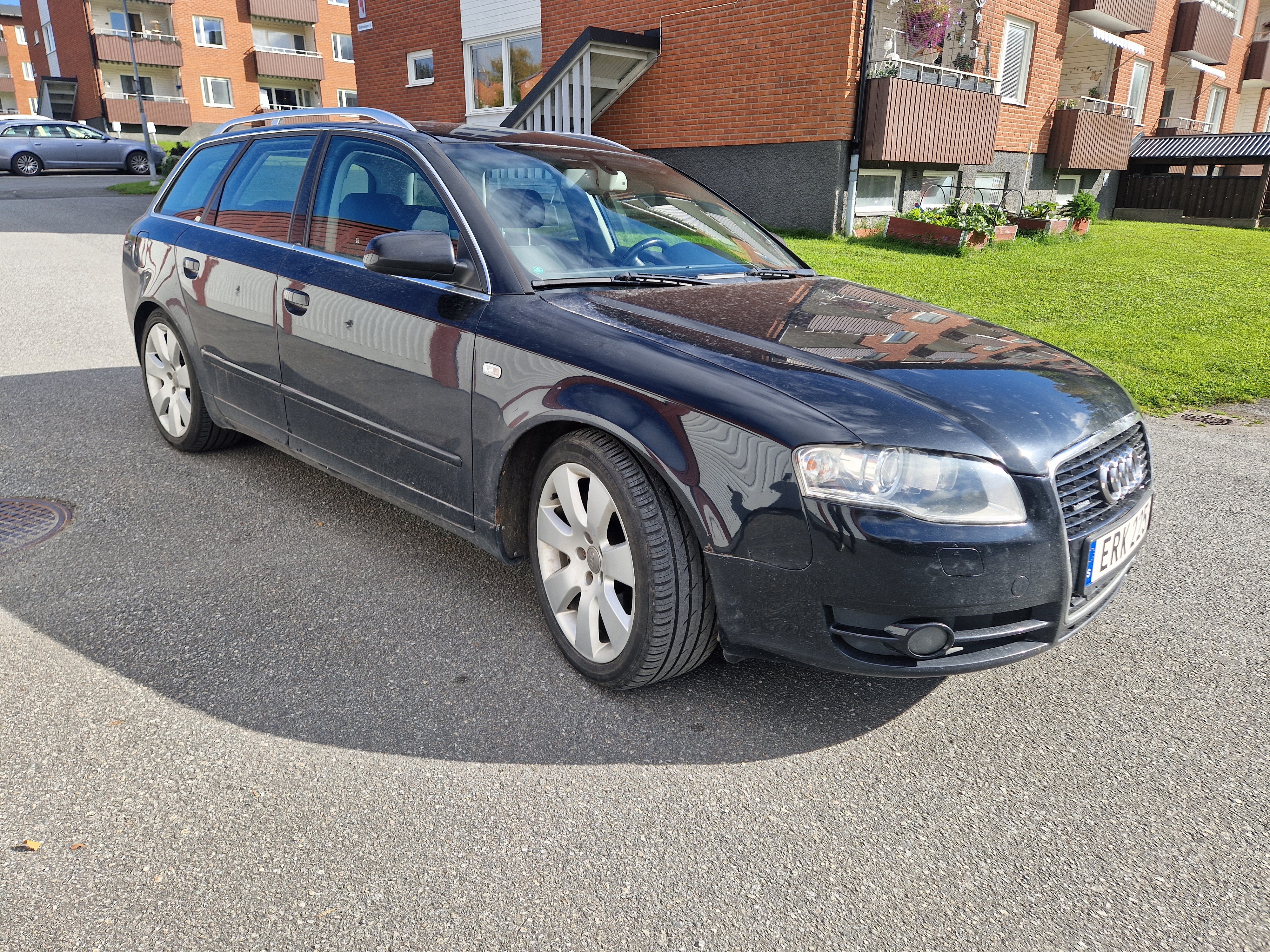 Audi A4 Avant 3.0 TDI V6 quattro Manuell 2007, bild 2/4