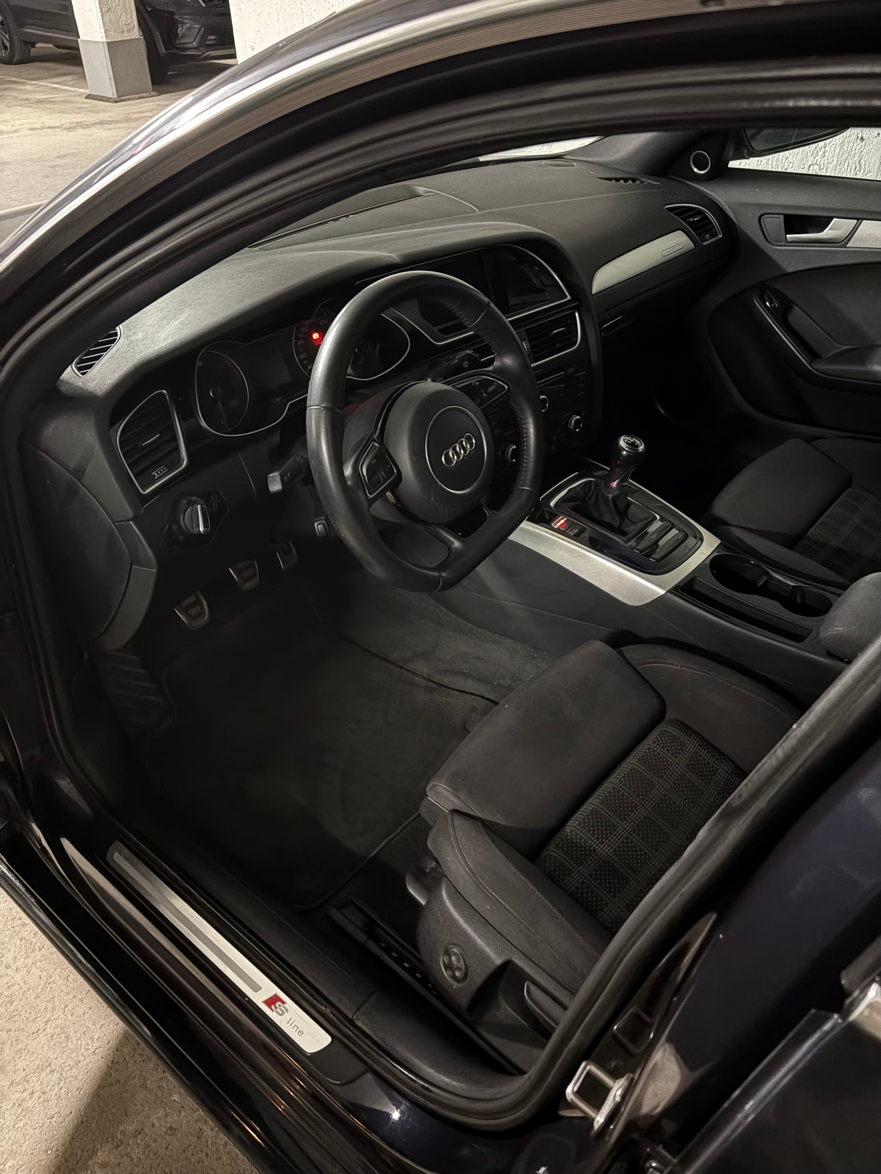 Audi A4 2015, bild 4/6