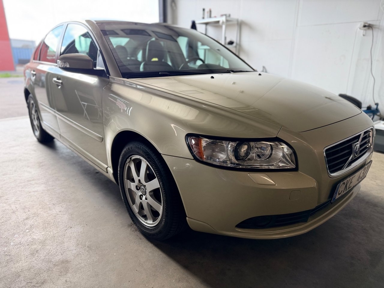 Volvo S40 2.0 Diesel/ 6-VÄXLAD/ DRAGKROK 2008, bild 2/10