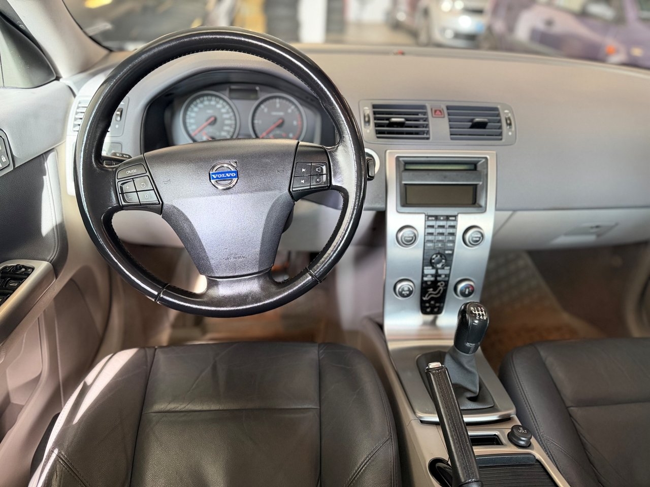 Volvo S40 2.0 Diesel/ 6-VÄXLAD/ DRAGKROK 2008, bild 7/10