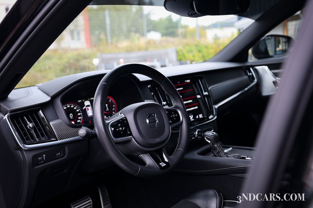 Volvo V90 R Design 2020, kuva 9/10