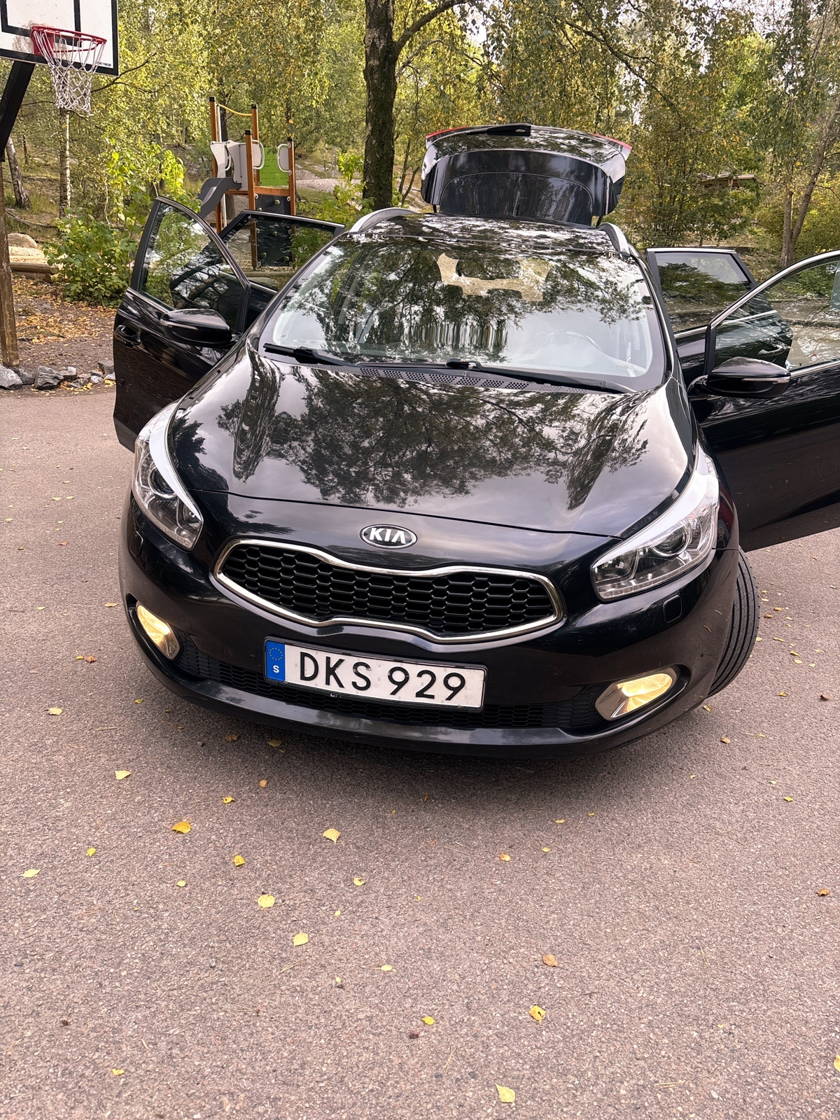 Kia Ceed _sw 1.6 CRDi Manuell 2015, kuva 2/10