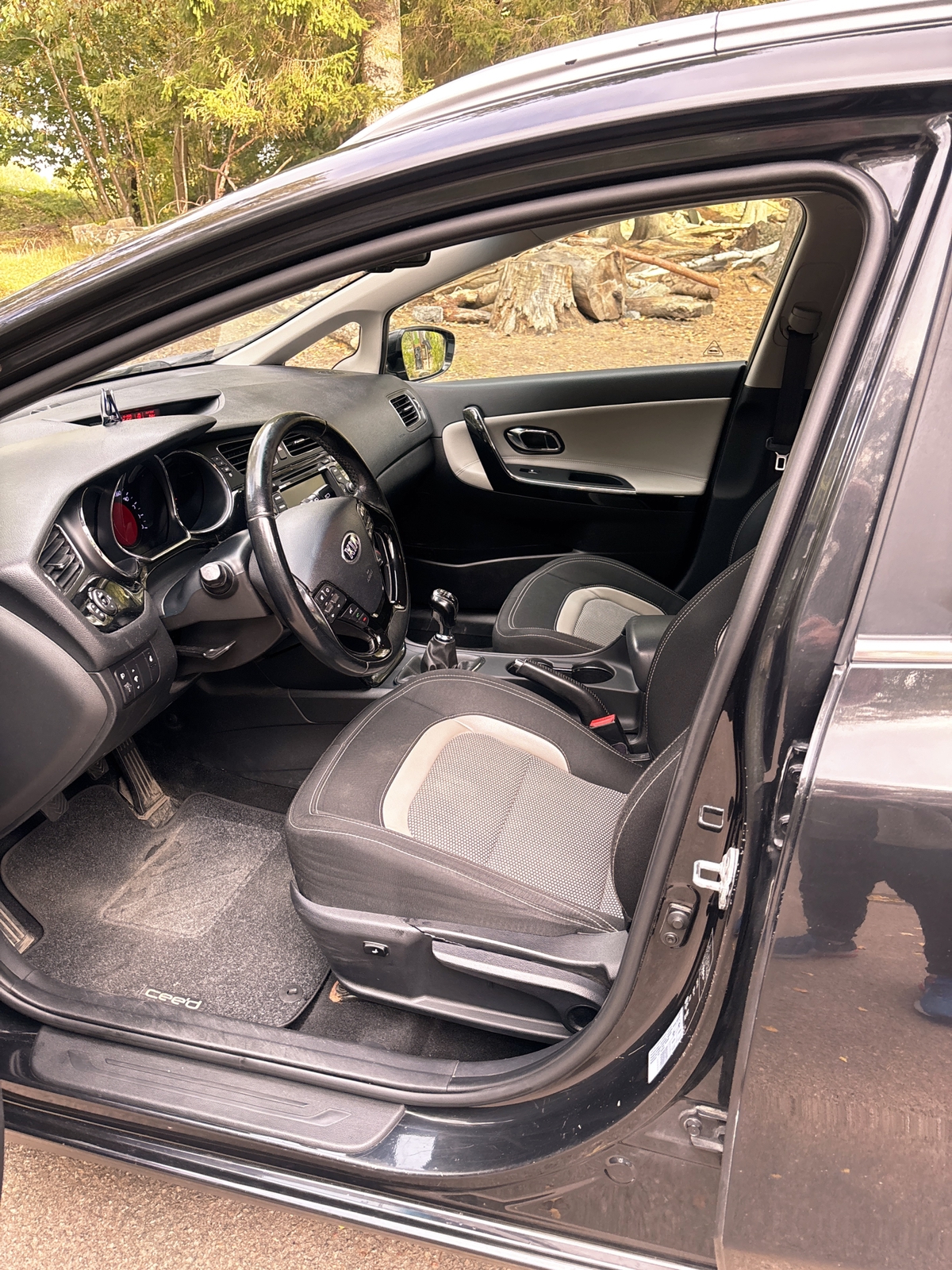 Kia Ceed _sw 1.6 CRDi Manuell 2015, kuva 5/10