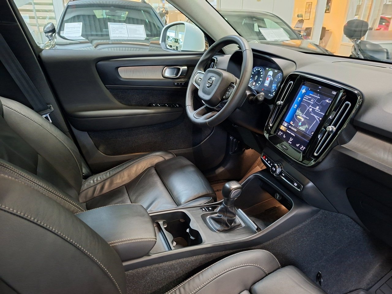 Volvo XC40 T2 Core Helläder 2023, kuva 7/10