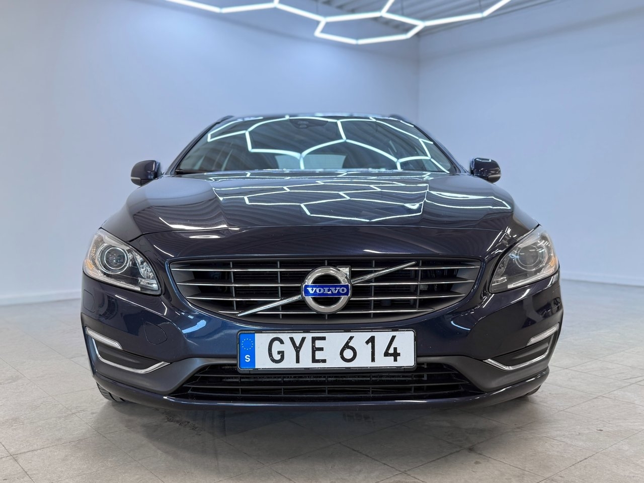 Volvo V60 2014, photo 3/10