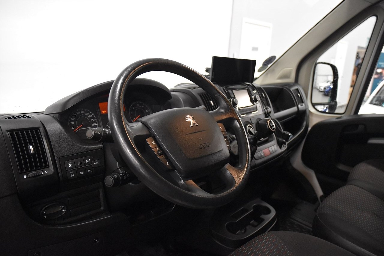 Peugeot Boxer Van 330 2.2 3-sits B-kam 2021, kuva 6/10
