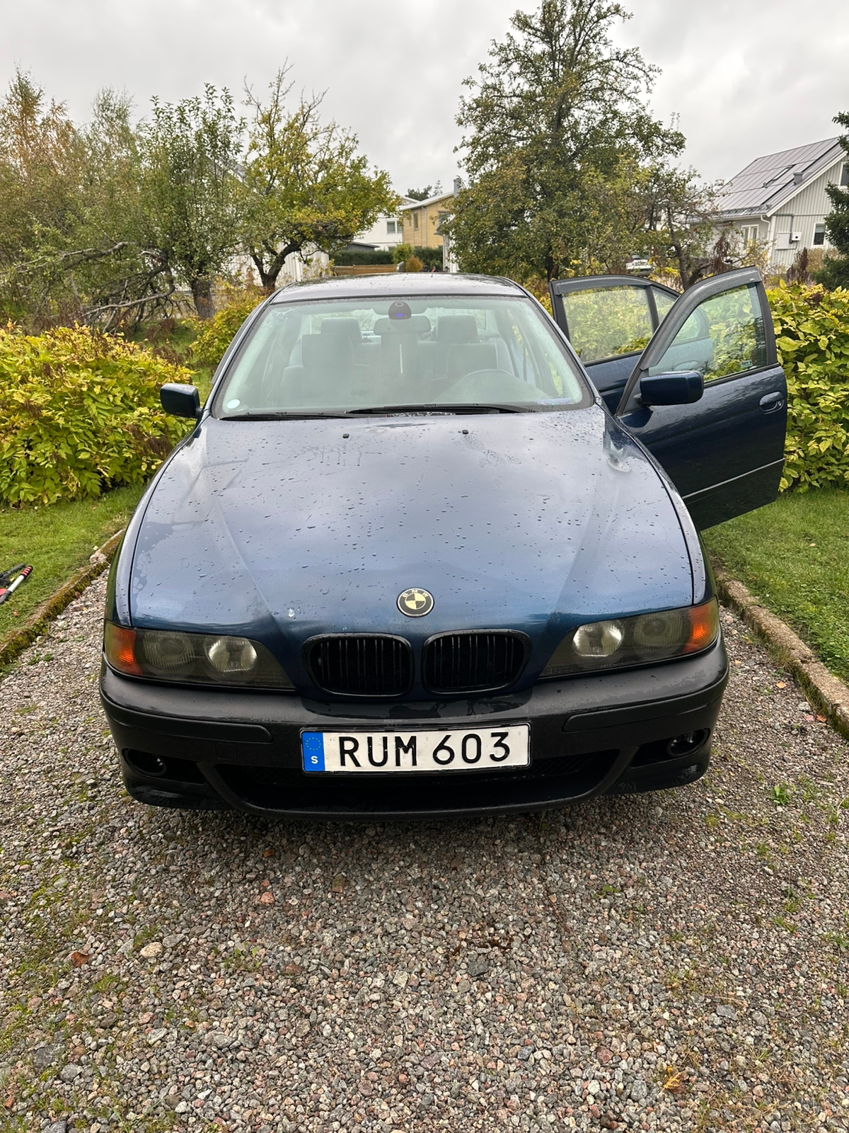 BMW 523 i Sedan Manuell 2001, kuva 2/10