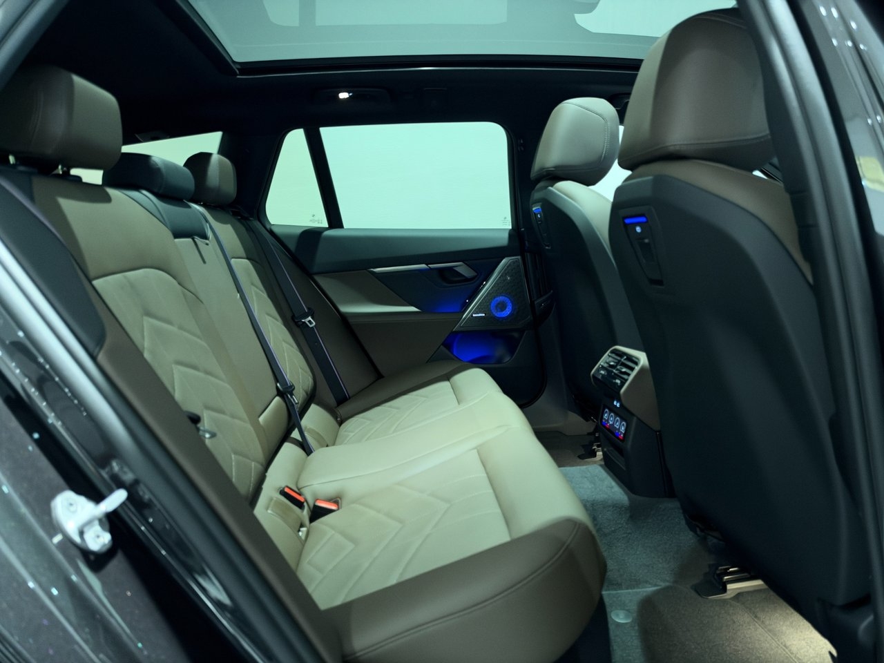 BMW 530 2027, bild 7/10