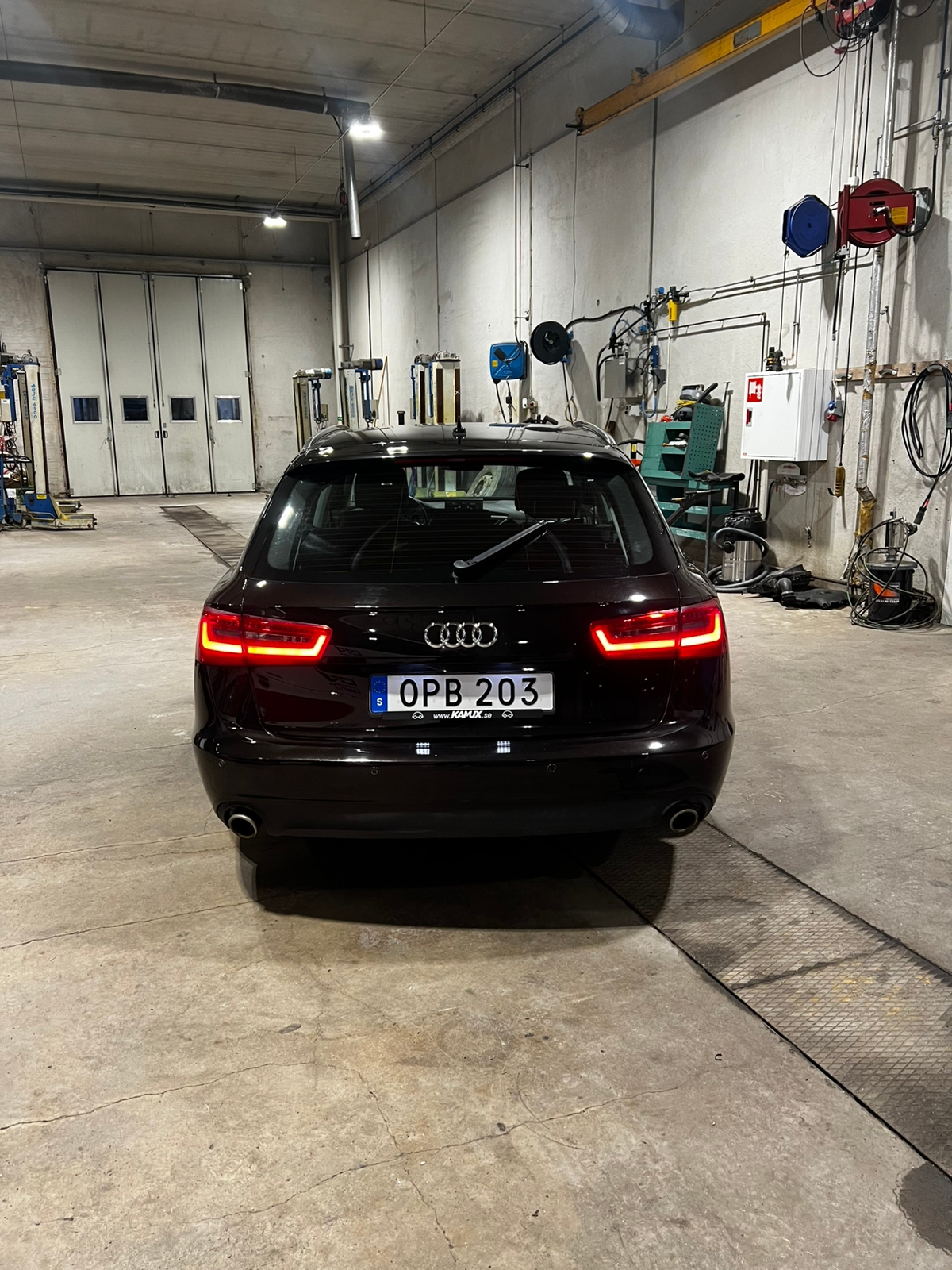 Audi A6 Avant 3.0 TDI V6 DPF Manuell 2012, bild 3/8