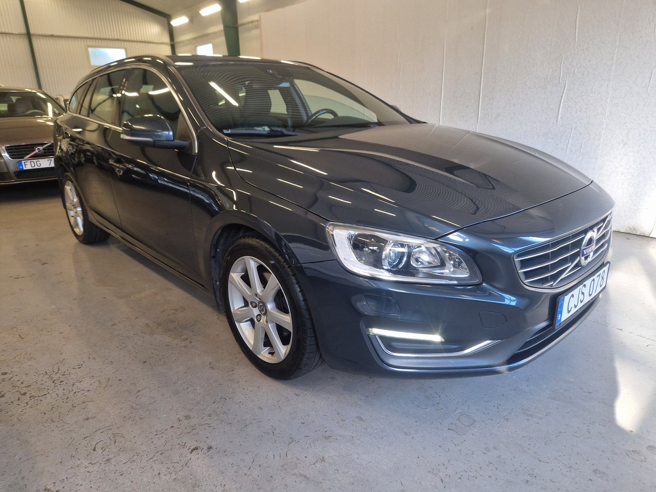Volvo V60 2015, bild 2/10