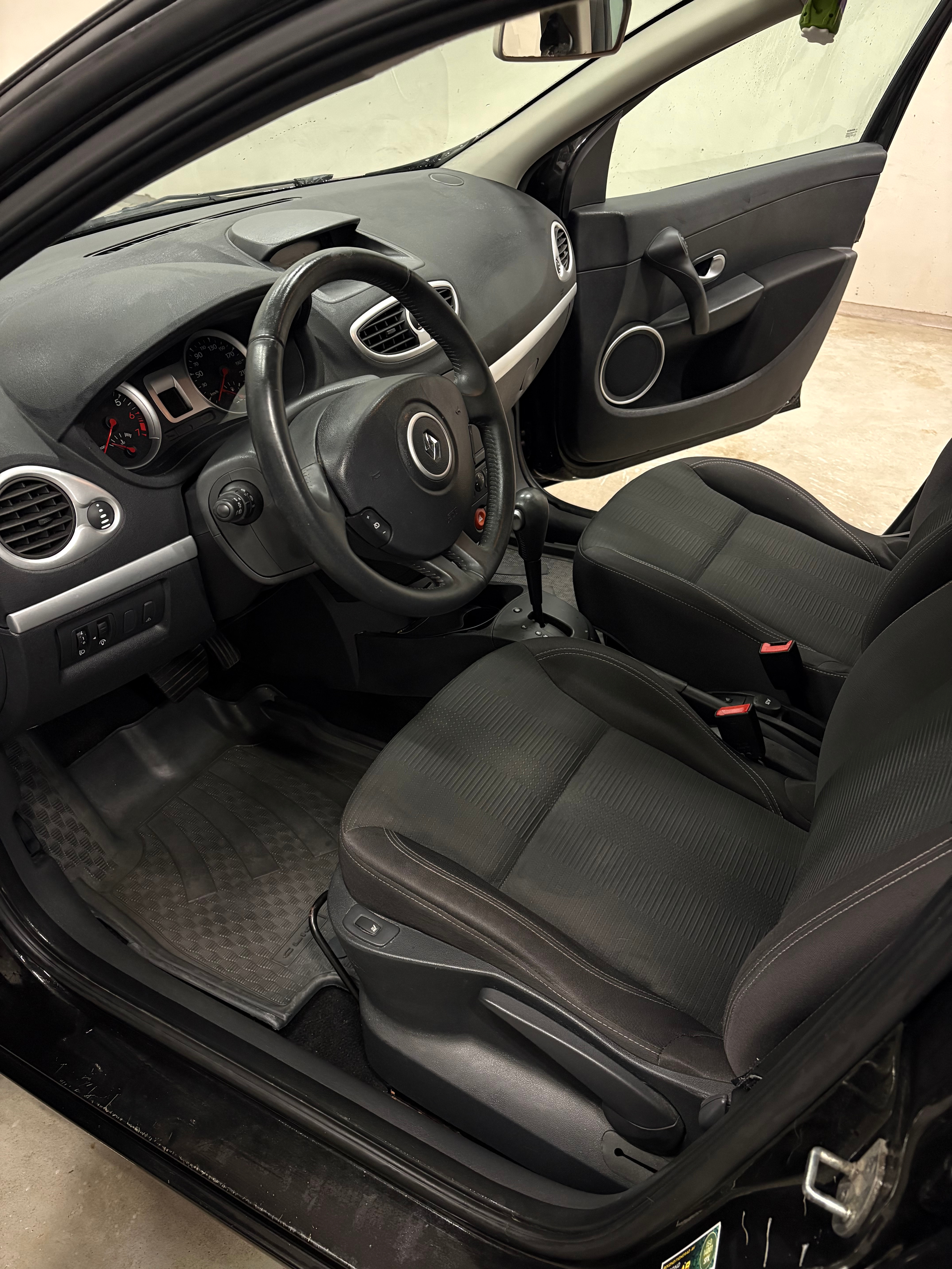 Renault Clio 1.6 16V 110 2010, photo 7/10