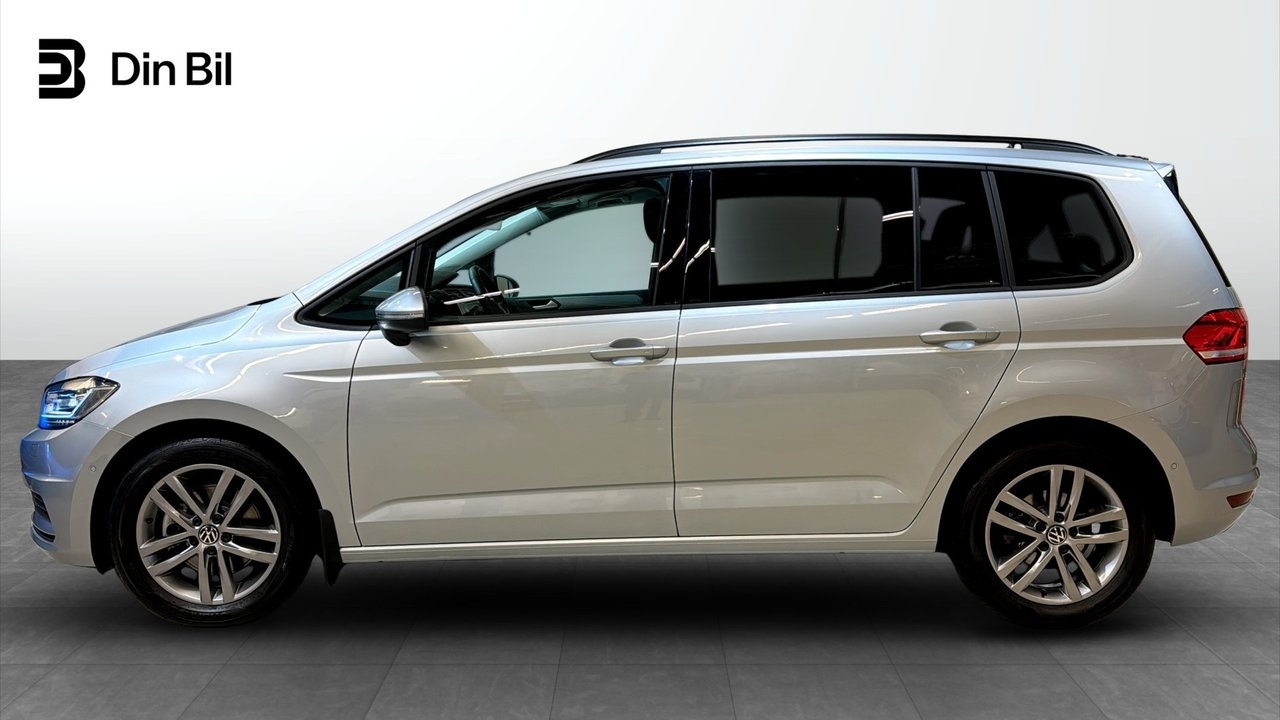 Volkswagen Touran 2026, photo 2/10