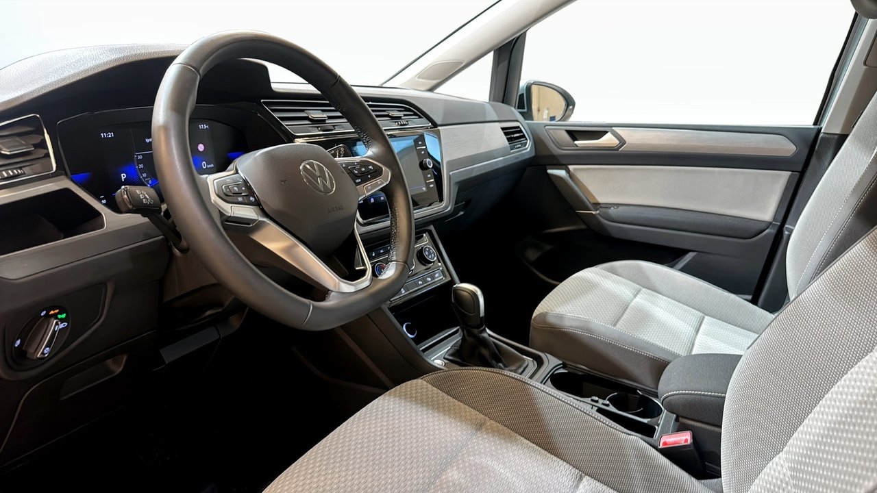 Volkswagen Touran 2026, photo 7/10