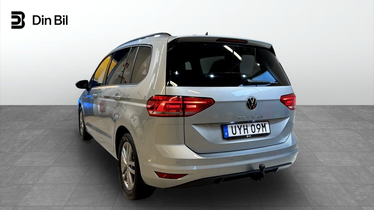 Volkswagen Touran 2026, photo 3/10