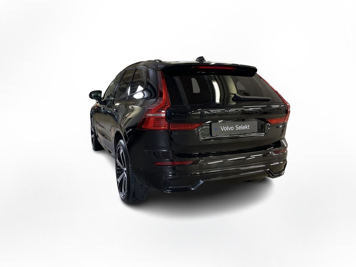 Volvo XC60 T6 Plus Dark Edition 2025, photo 3/10