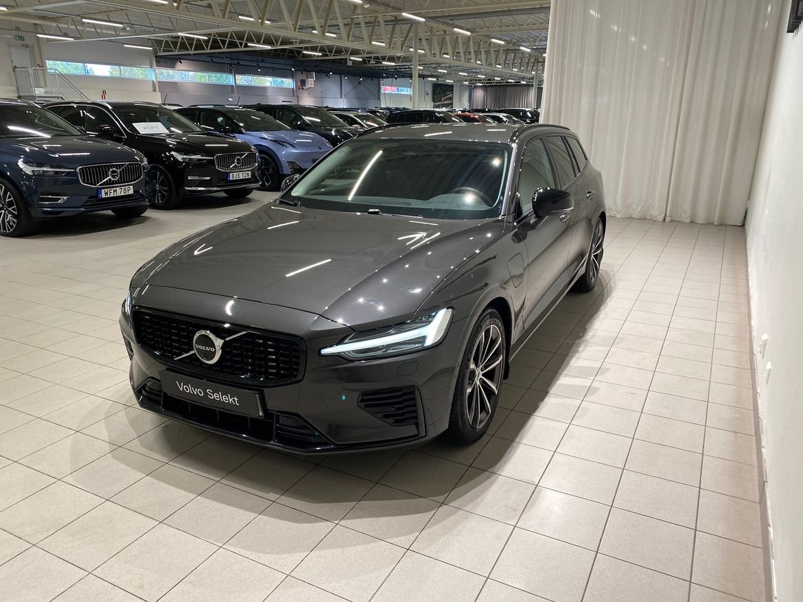 Volvo V60 T6 Plus Dark Nordic Edition 2025, photo 3/10
