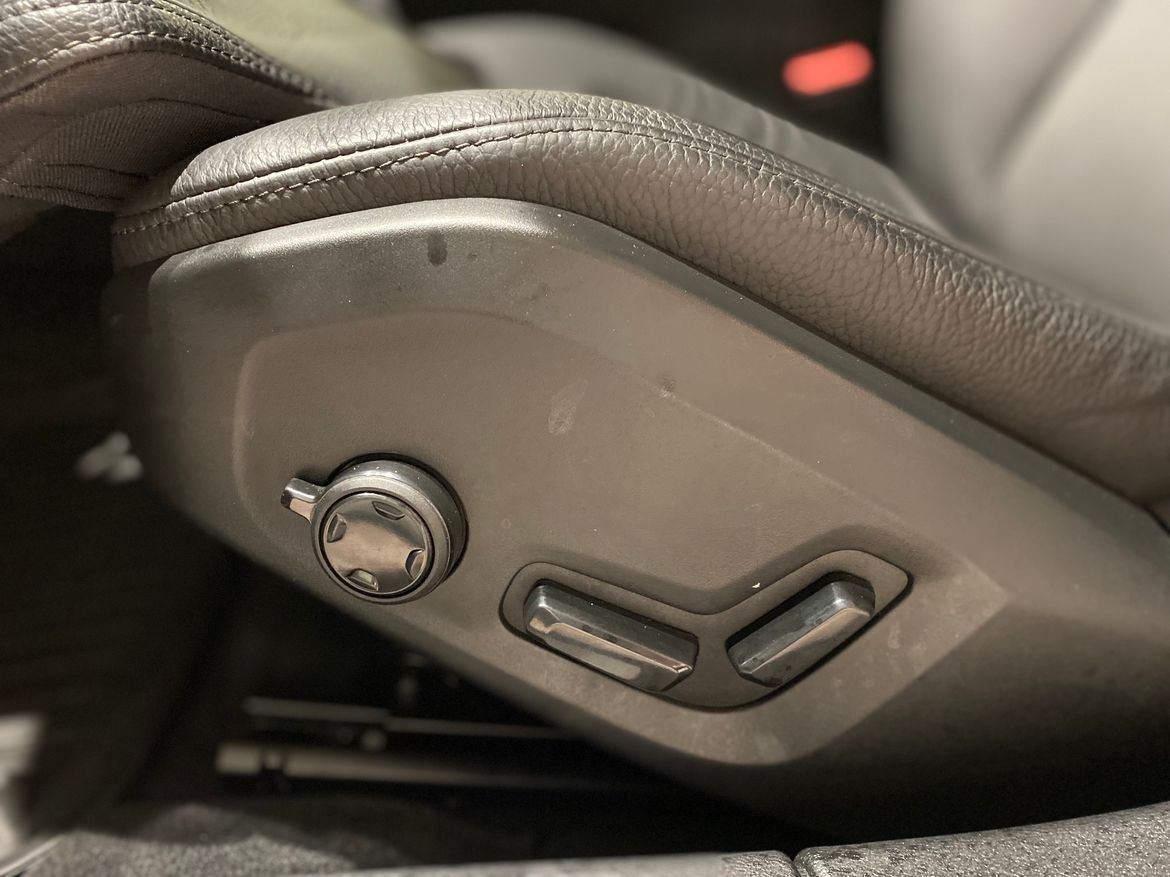 Volvo V60 T6 Plus Dark Nordic Edition 2025, photo 4/10