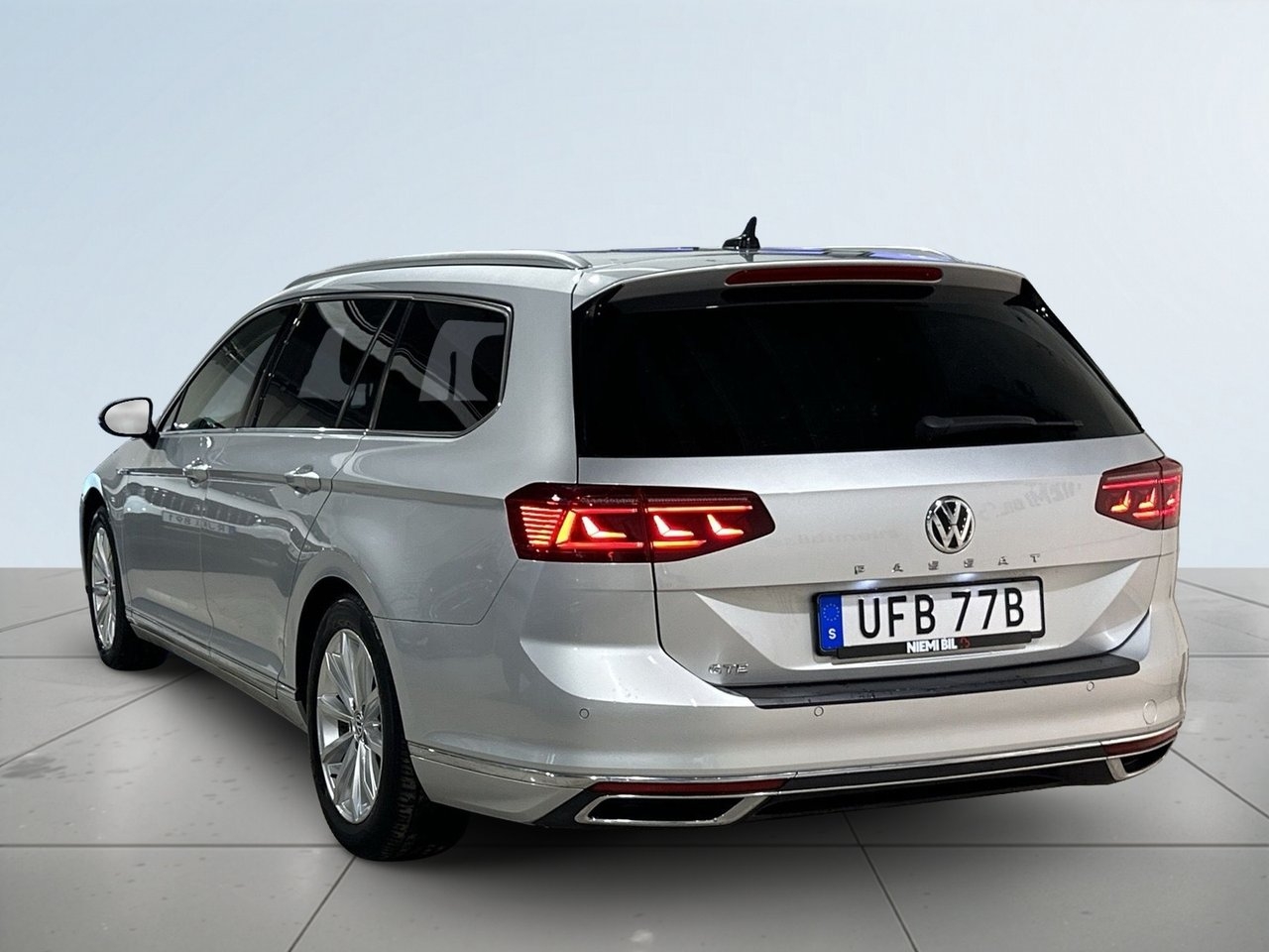 Volkswagen Passat 2020, photo 5/10