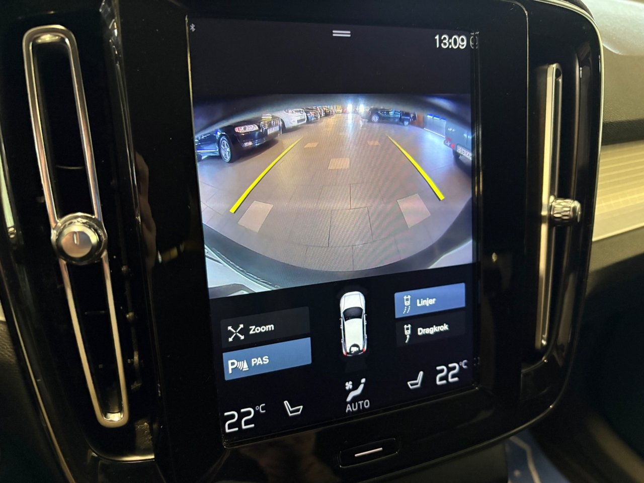 Volvo XC40 D3 Momentum Pro Euro 6 2020, bild 8/8