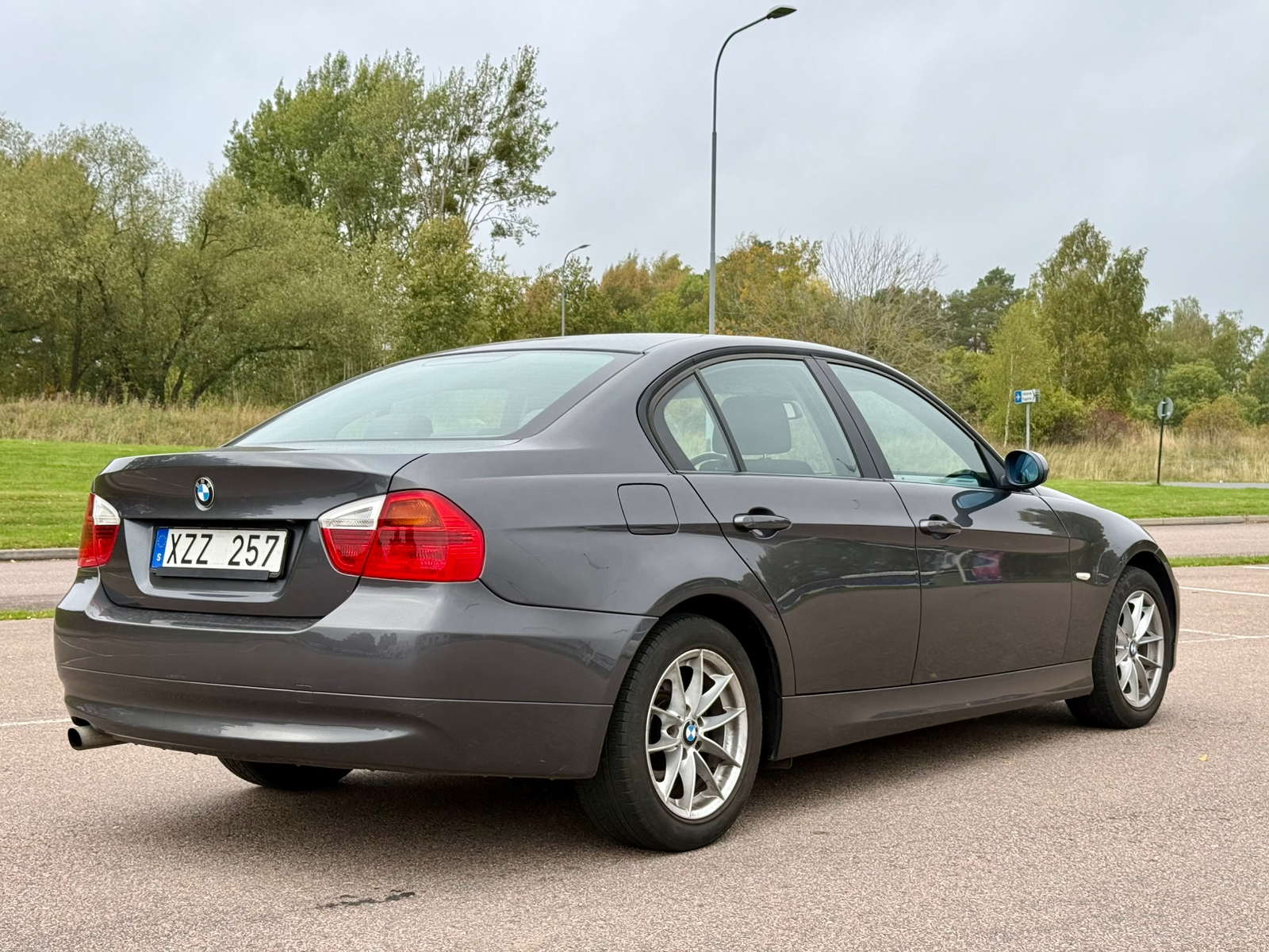 BMW 318 i Sedan Manuell 2007, bild 4/10