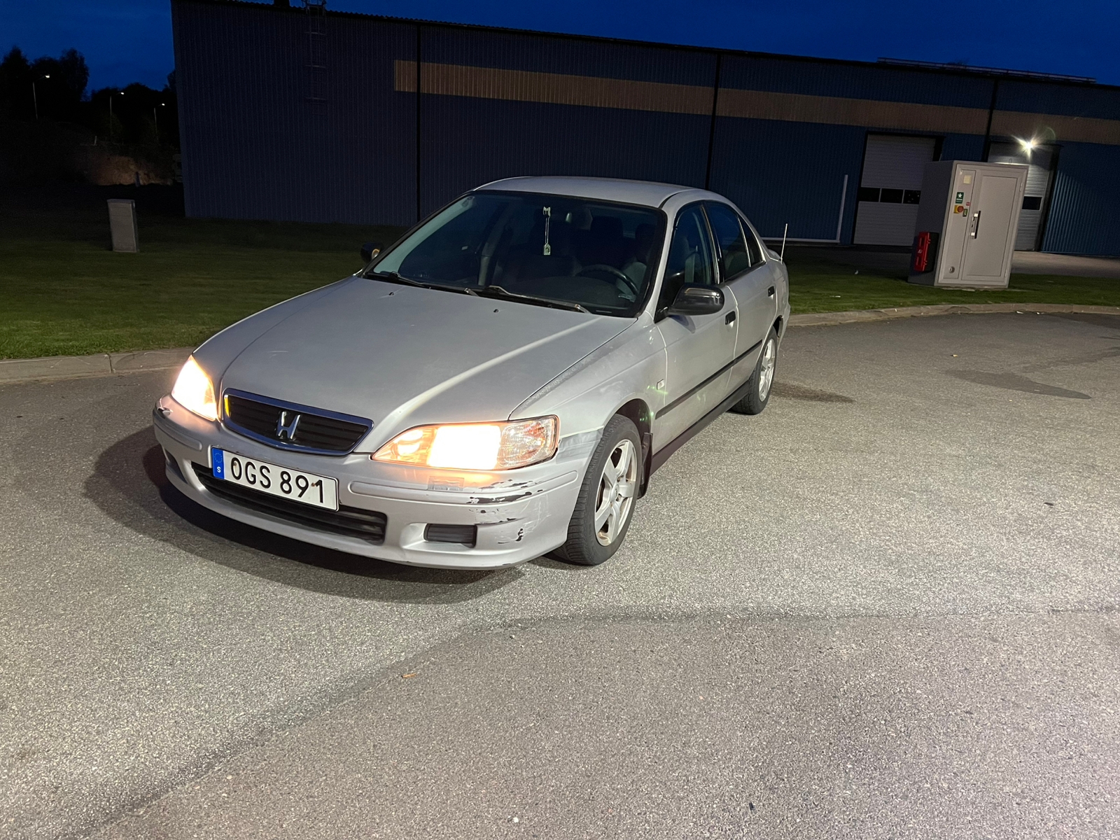 Honda Accord 1.8 Manuell 1999, bild 2/10