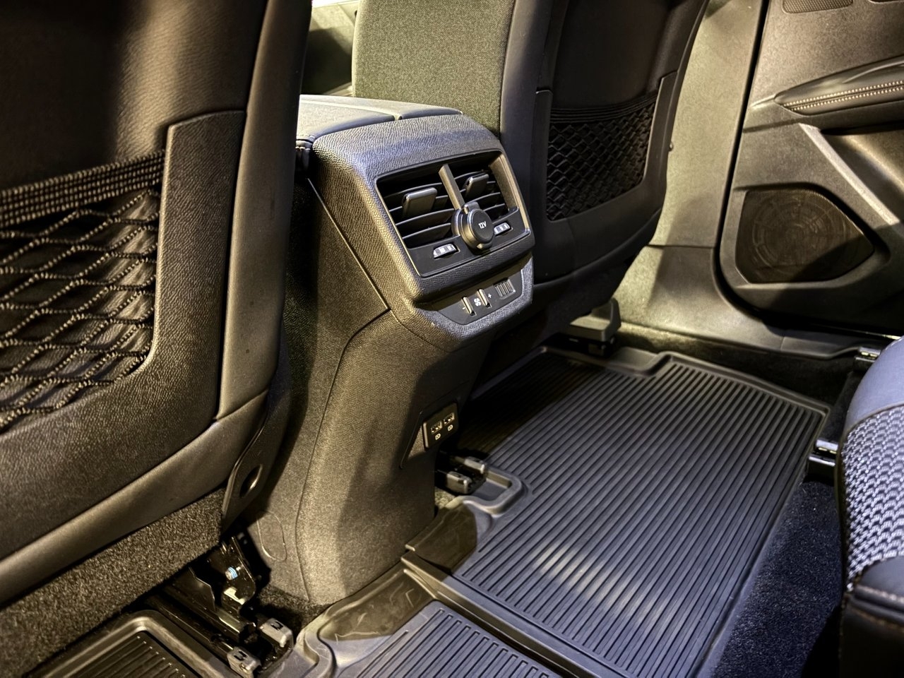 Peugeot 5008 GT PT 130 AUT8 7-sits Inkl 2023, kuva 7/10