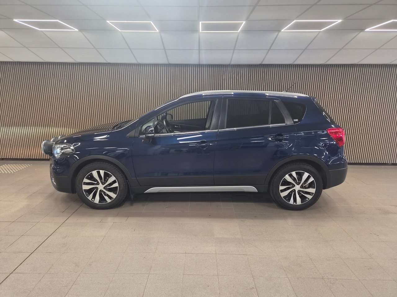 Suzuki S-Cross 2018, photo 3/10