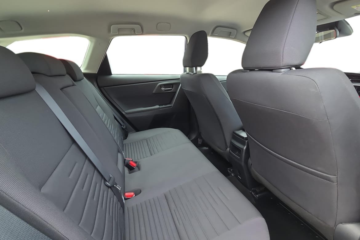 Toyota Auris 2016, photo 7/10