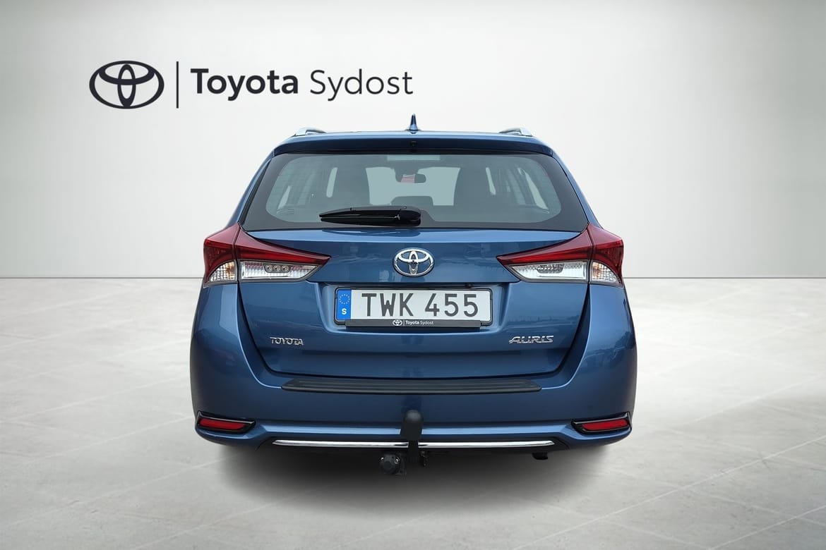 Toyota Auris 2016, photo 4/10