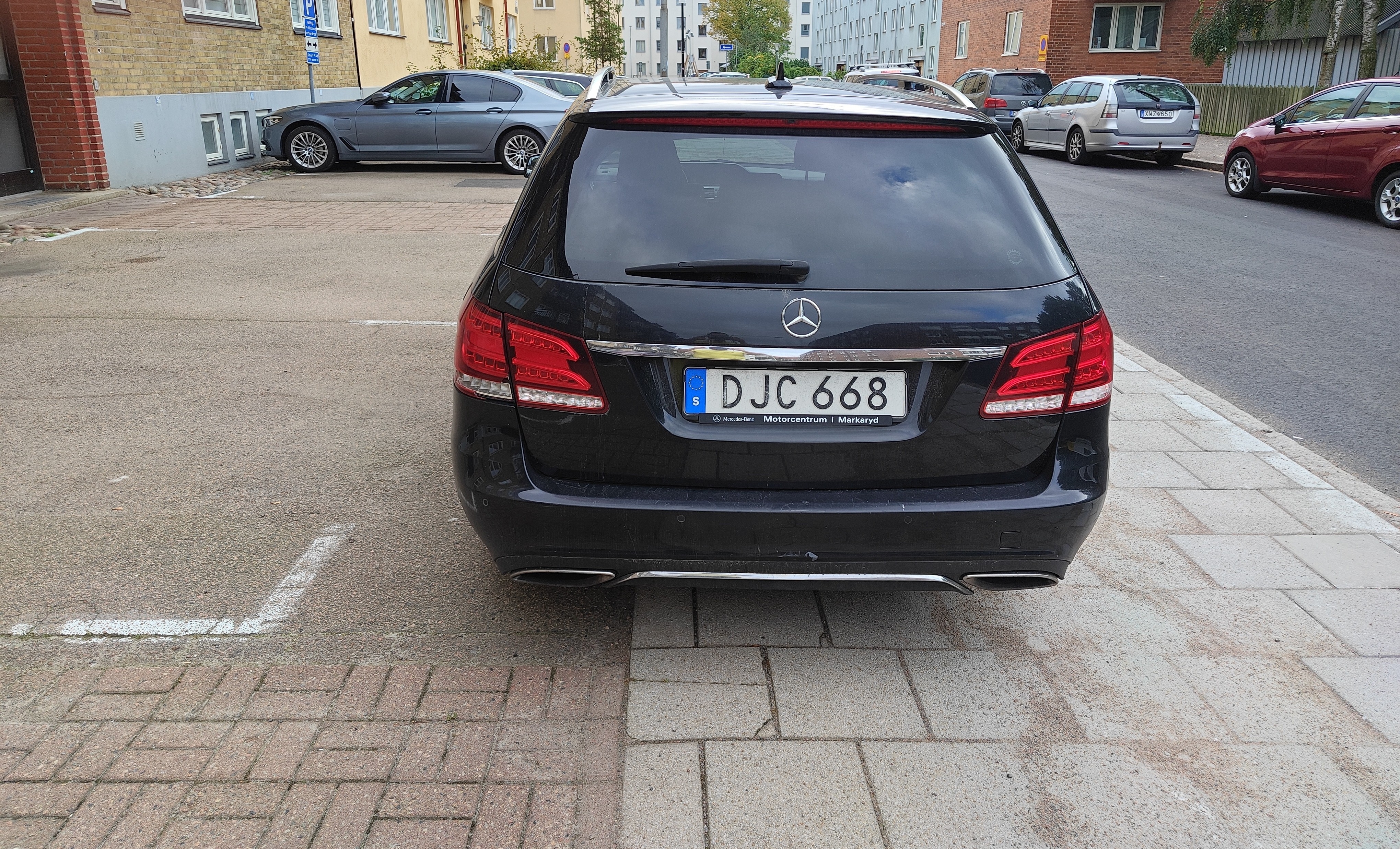 Mercedes-Benz E 2014, photo 2/4