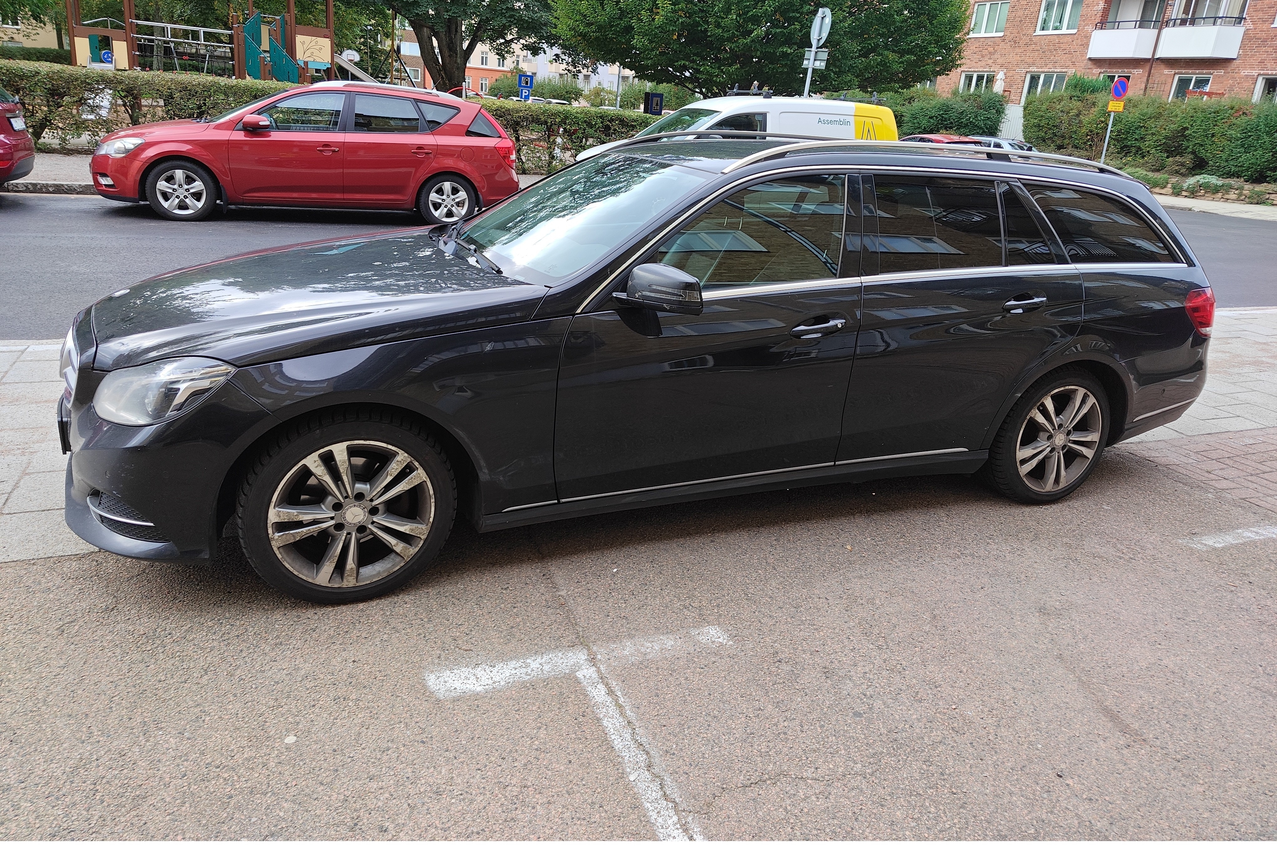 Mercedes-Benz E 2014, photo 3/4