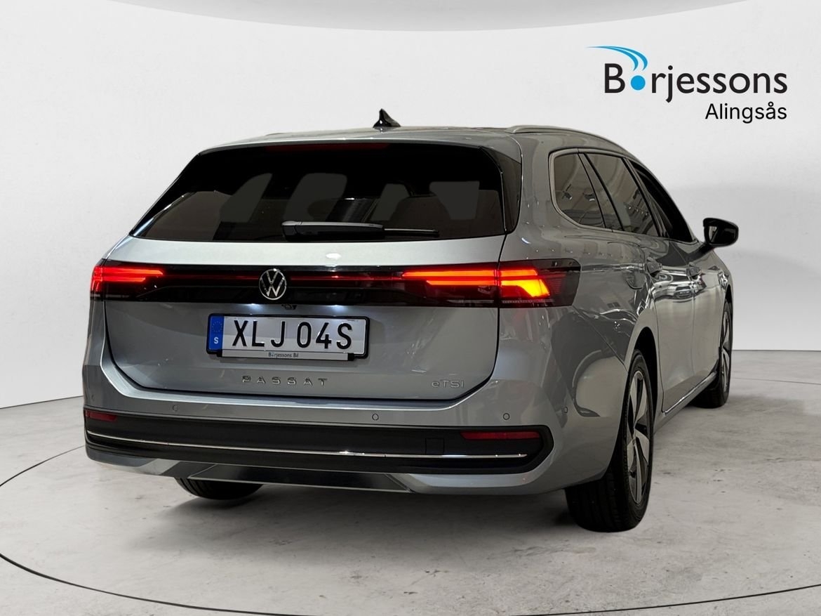 Volkswagen Passat 2025, bild 3/10