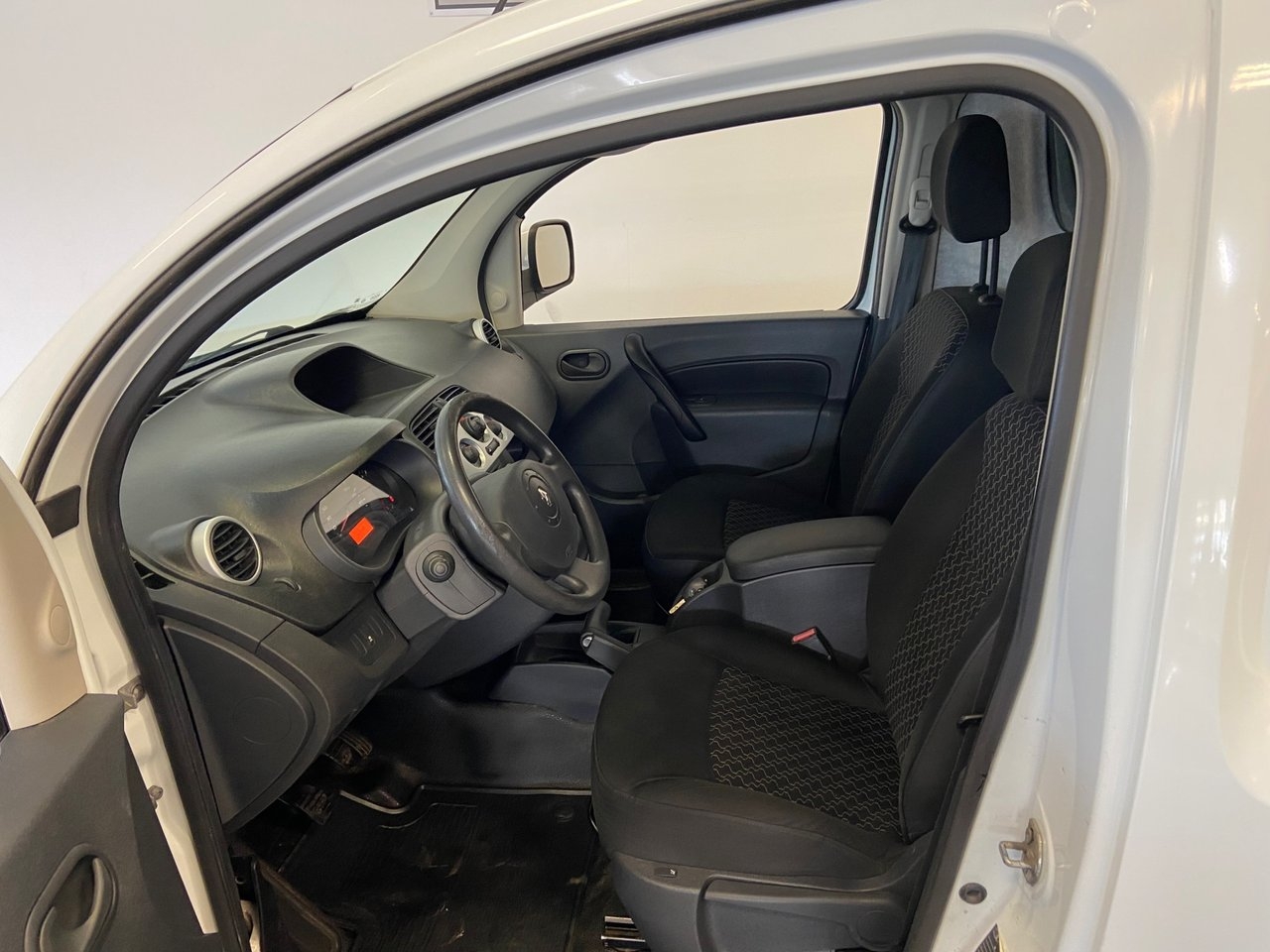Renault Kangoo Express 2012, kuva 2/6