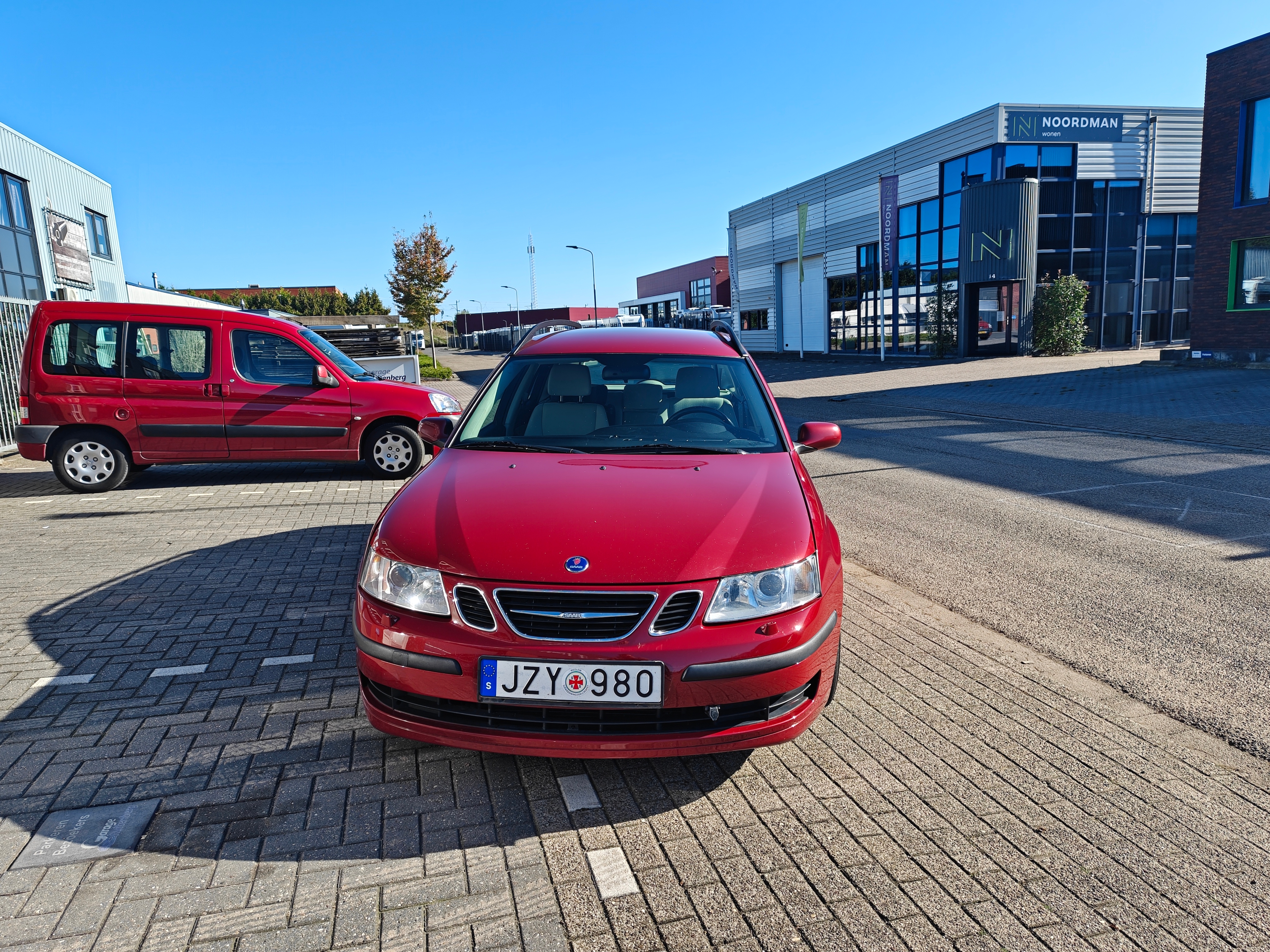 Saab 9-3 SportCombi 1.8 Manuell 2007, bild 2/9