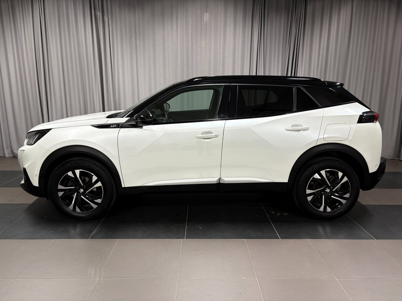Peugeot 2008 GT PT 130 AUT 2023, kuva 2/10
