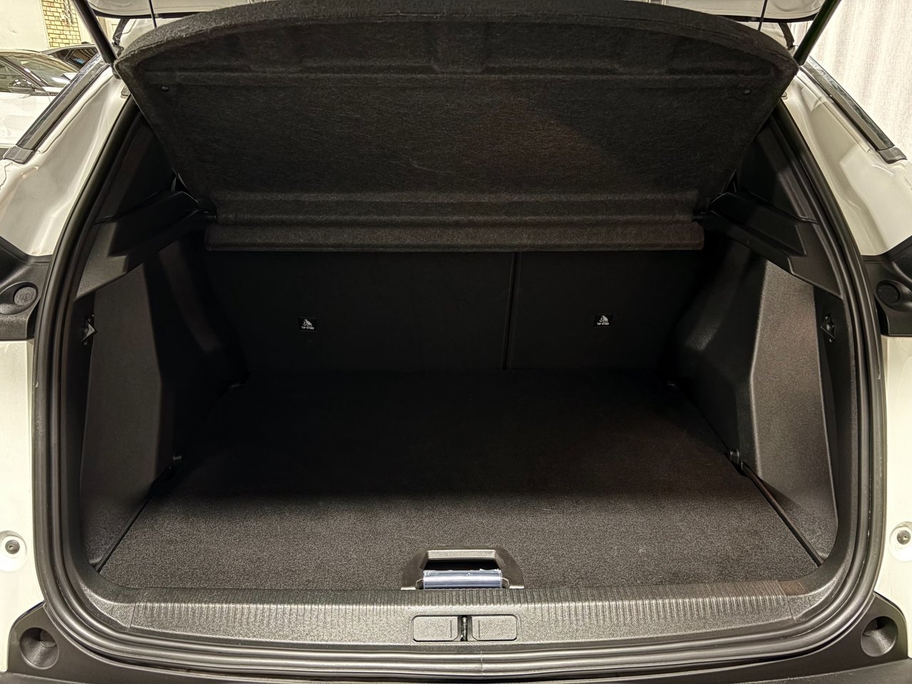 Peugeot 2008 GT PT 130 AUT 2023, kuva 5/10