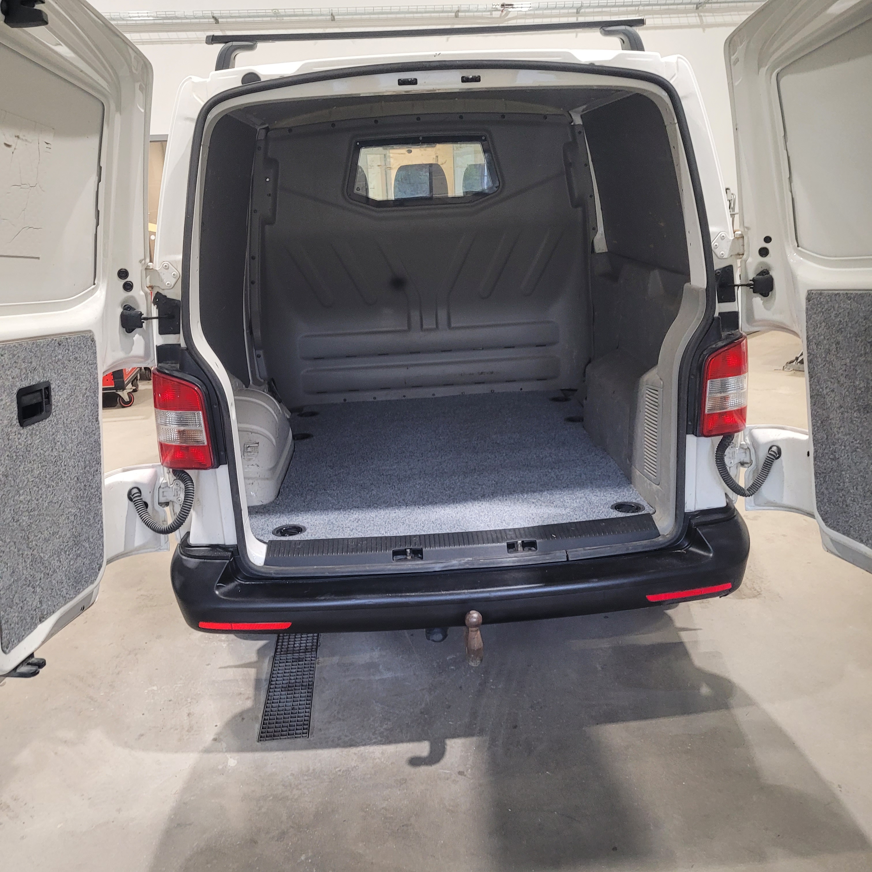 Volkswagen Transporter 2015, kuva 5/8