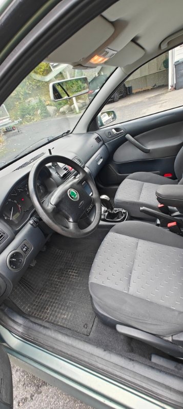 Skoda Octavia Tour Kombi 2.0 4x4 Manuell 2004, kuva 6/6