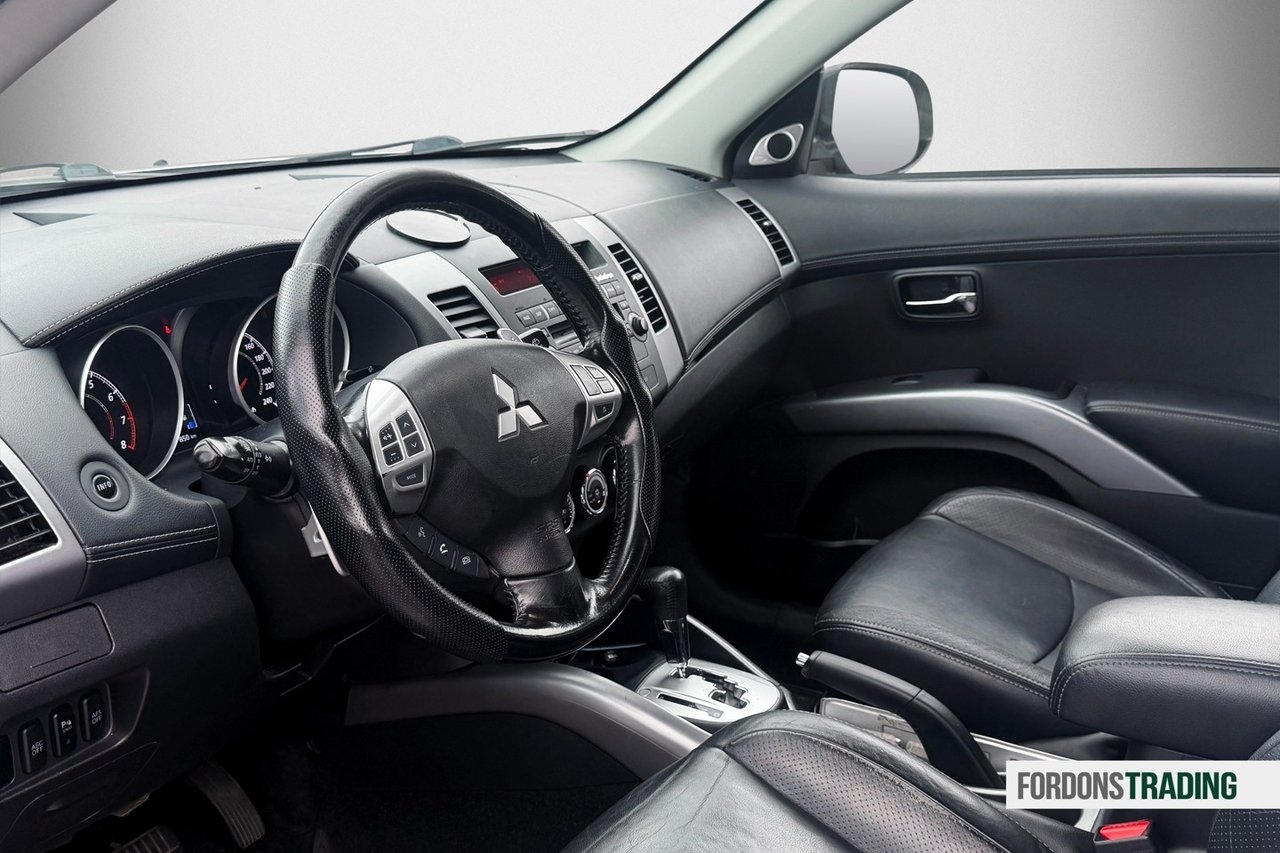 Mitsubishi Outlander 2.4 170hk 4WD 2010, bild 7/9