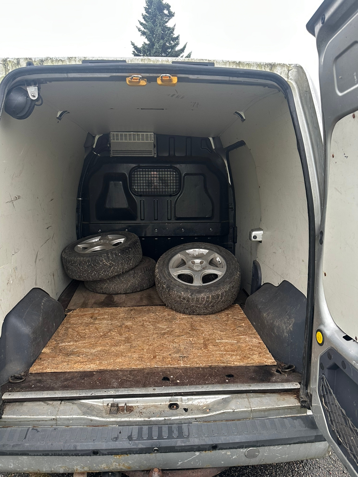 Ford Transit Connect 2010, kuva 5/7