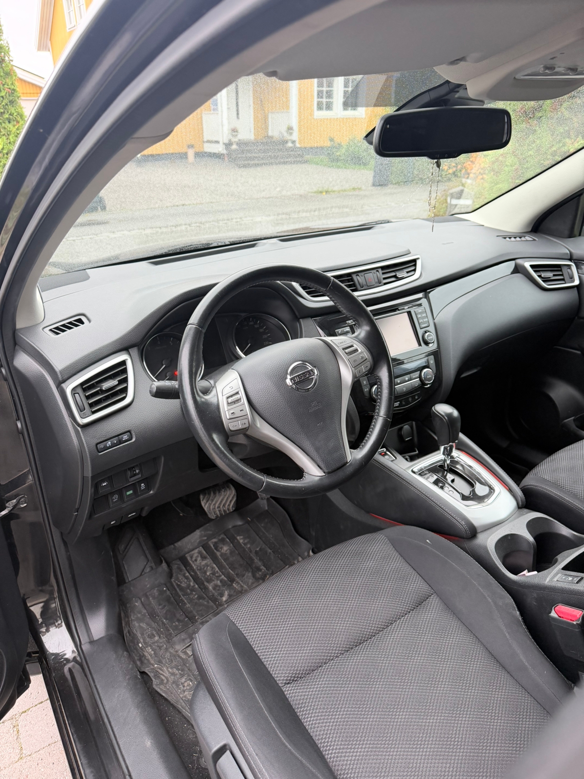 Nissan Qashqai 1.2 DIG-T XTRONIC-CVT 2017, bild 5/5