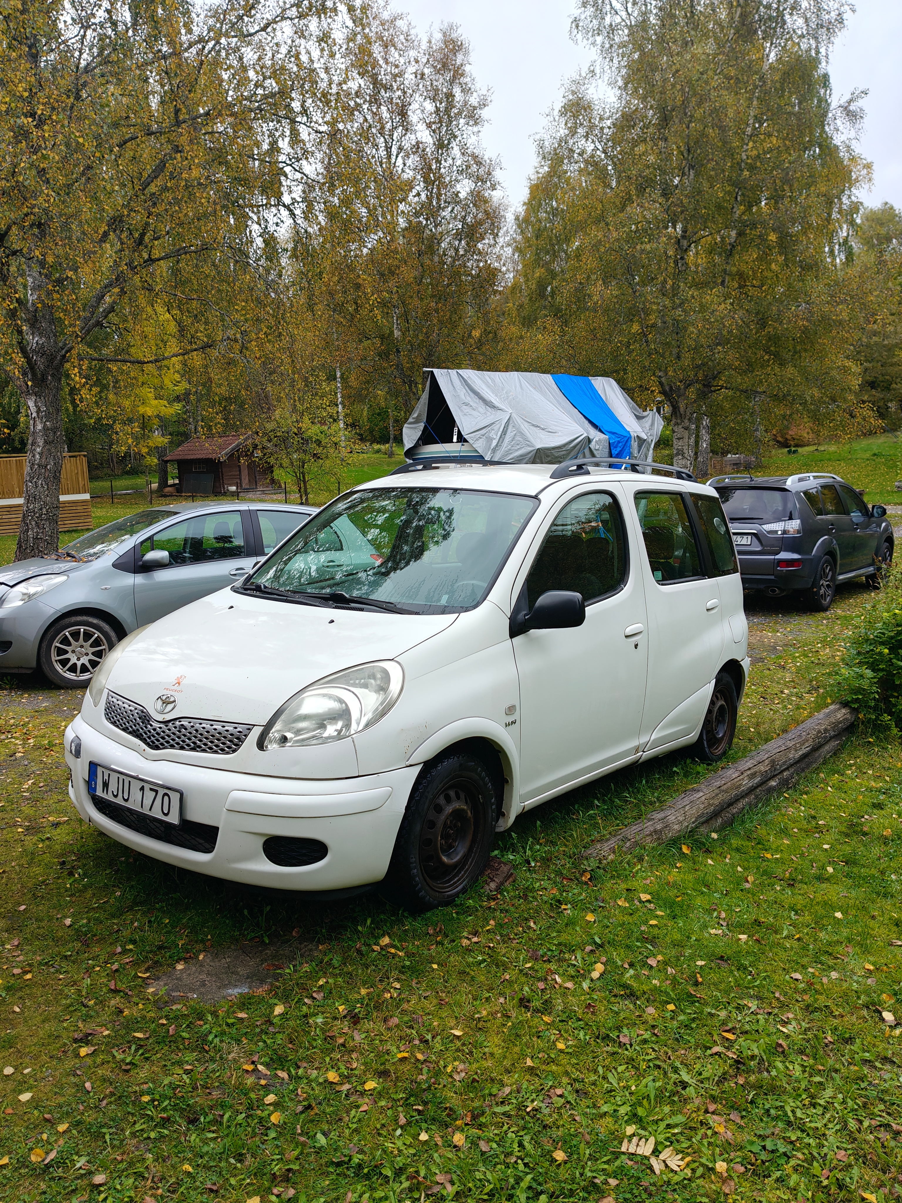 Toyota Yaris Verso 1.3 VVT-i ECT-i 2004, bild 2/6