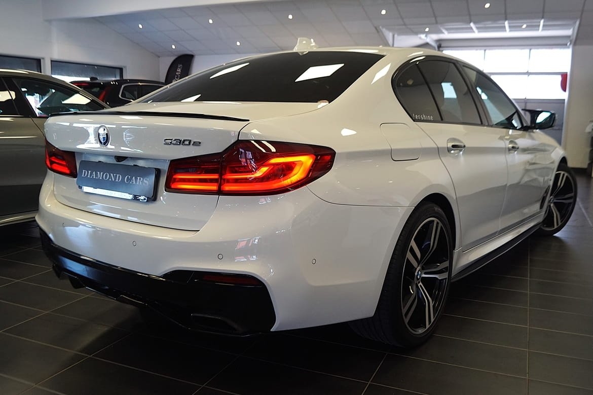 BMW 530 e iPerformance Sedan M Sport 2018, photo 4/10