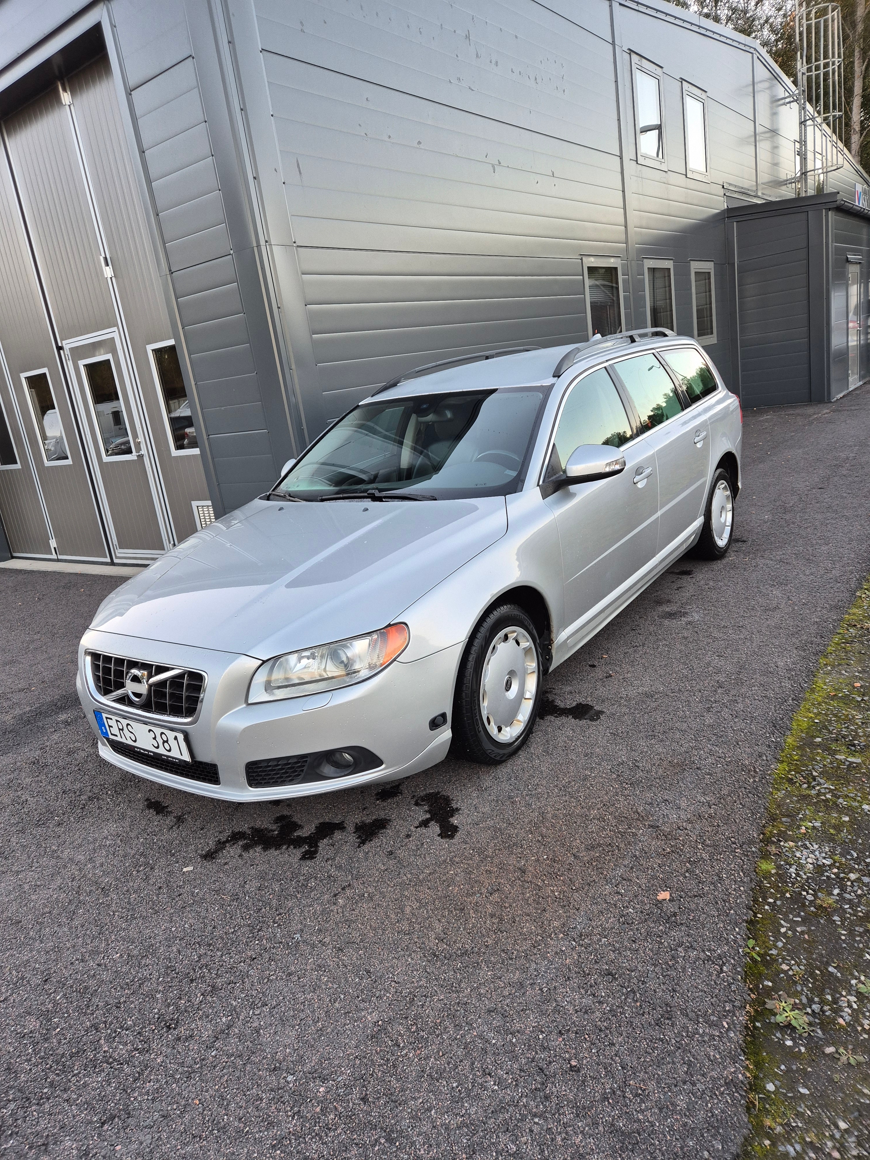 Volvo V70 2.0F Powershift 2010, kuva 3/7