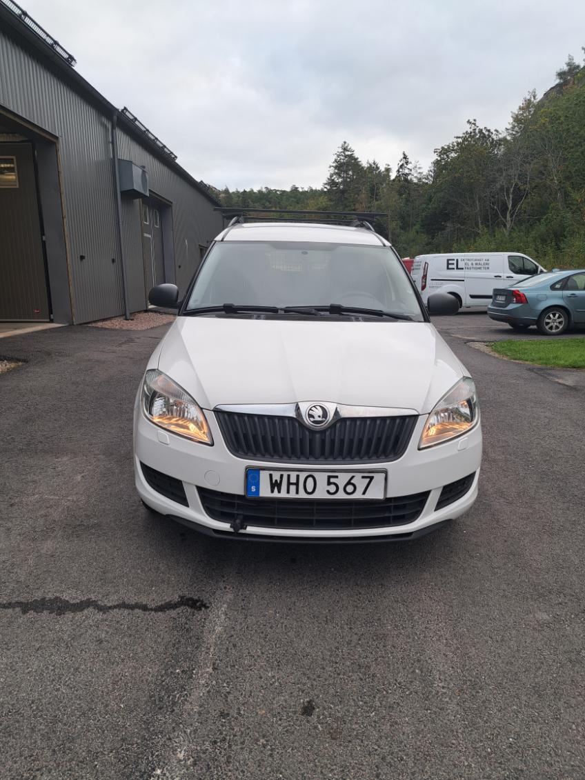 Skoda Roomster Praktik 1.6 TDI Manuell 2015, kuva 3/7