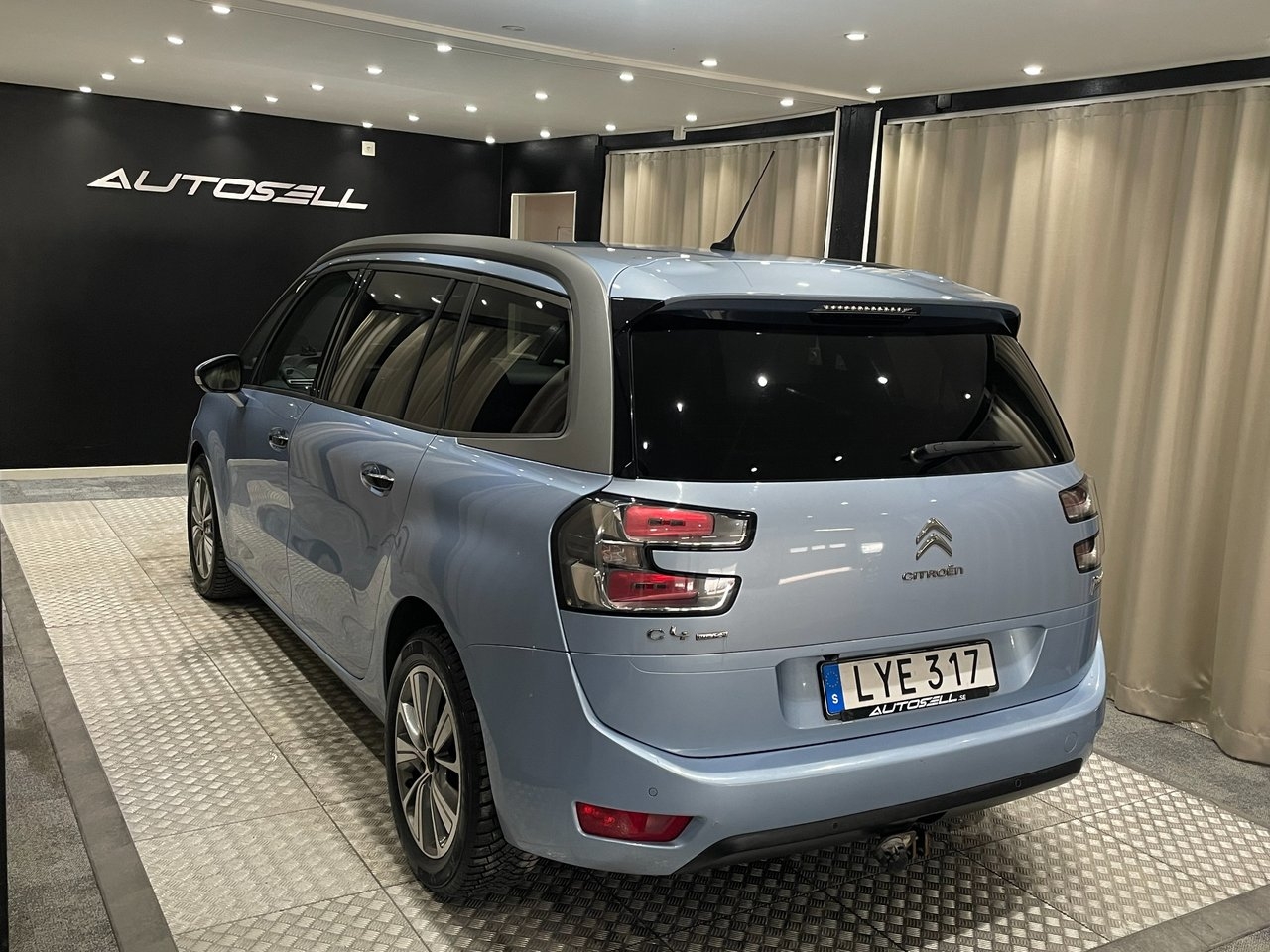 Citroen Grand C4 Picasso 1.6 BlueHDi EAT 2015, photo 4/10